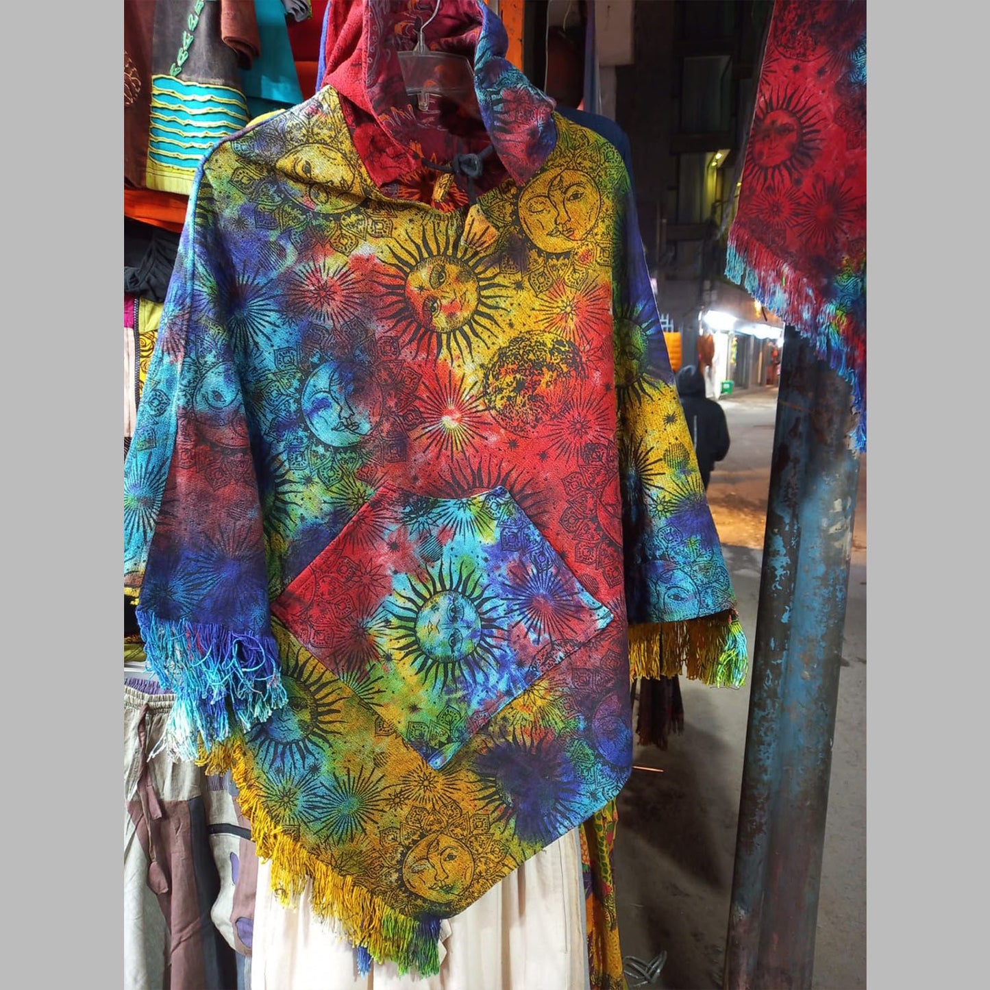 Ganesha Handicrafts- Handcrafted Poncho Psychedelic, Poncho Psychedelic, Handcrafted Psychedelic, Psychedelic Poncho.