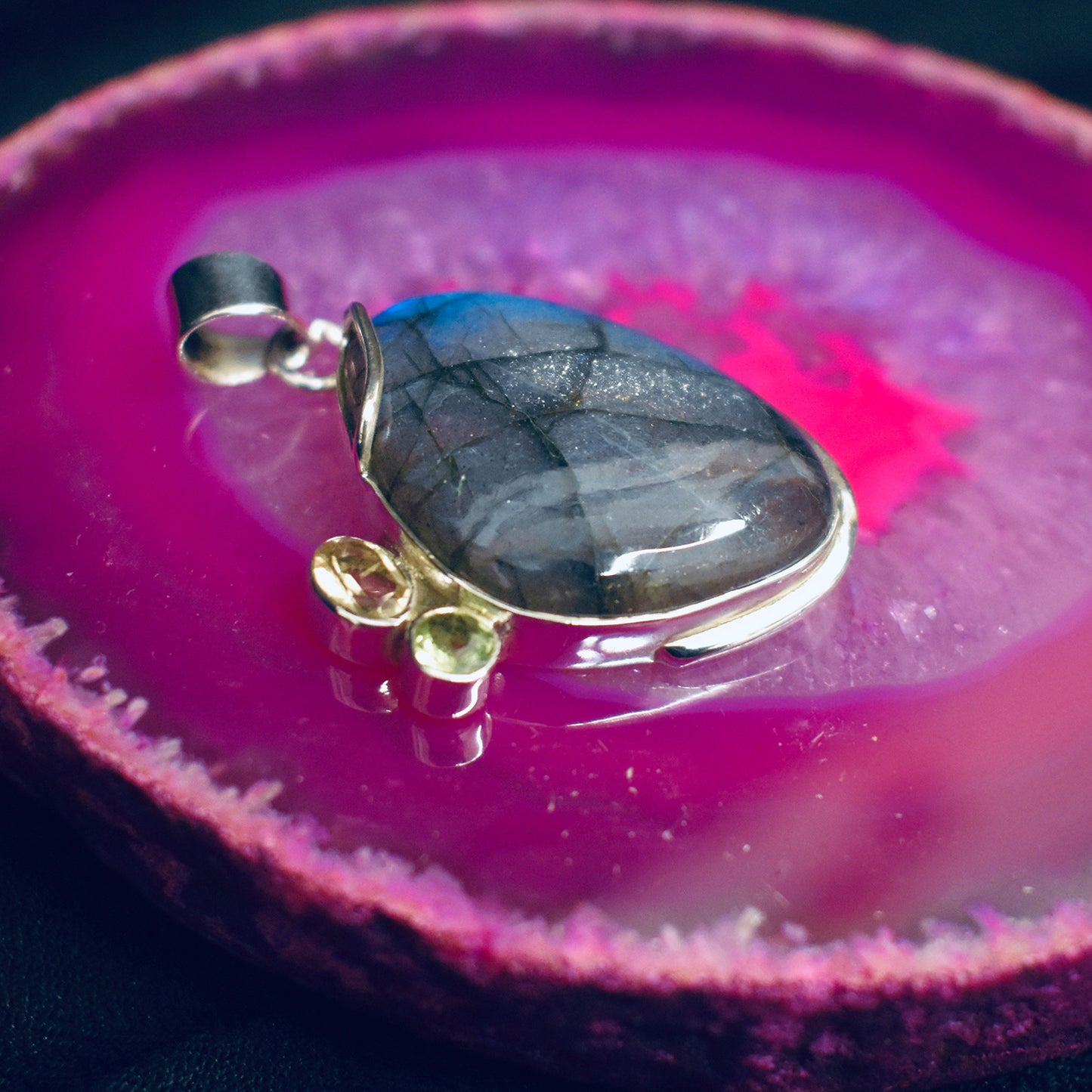 Ganesha Handicrafts, Labradorite Pendant, Womens stylish Pendant, New Model Womens Pendant, Women's New Modern trending Pendant, Fashion For Women's Pendant.
