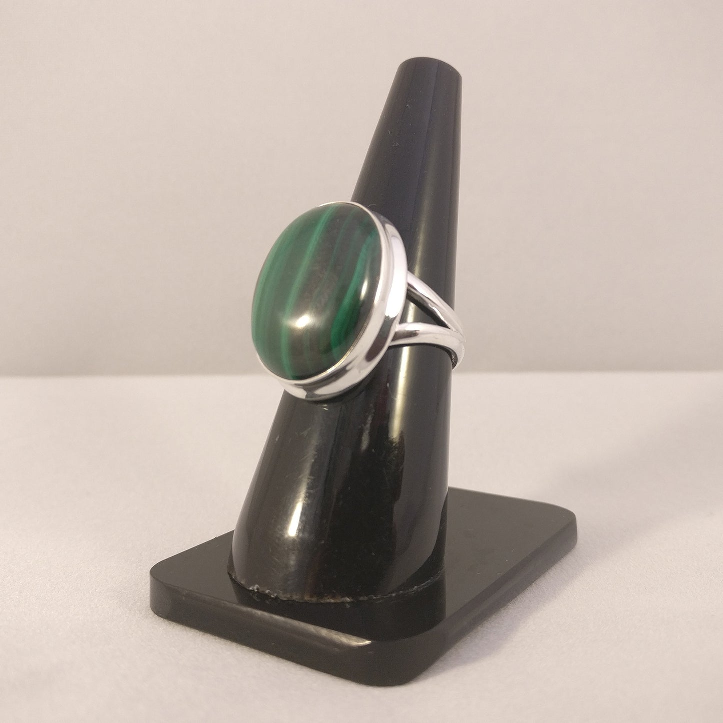 Ganesha Handicraft, Malachite Gemstone Plain Setting Ring | Size Q, Malachite Gemstone Plain Setting Ring, Gemstone Plain Ring, Womens New Model Ring, Now Trending Ring collection, New Modern Women's Ring, Women's Stylish Ring.