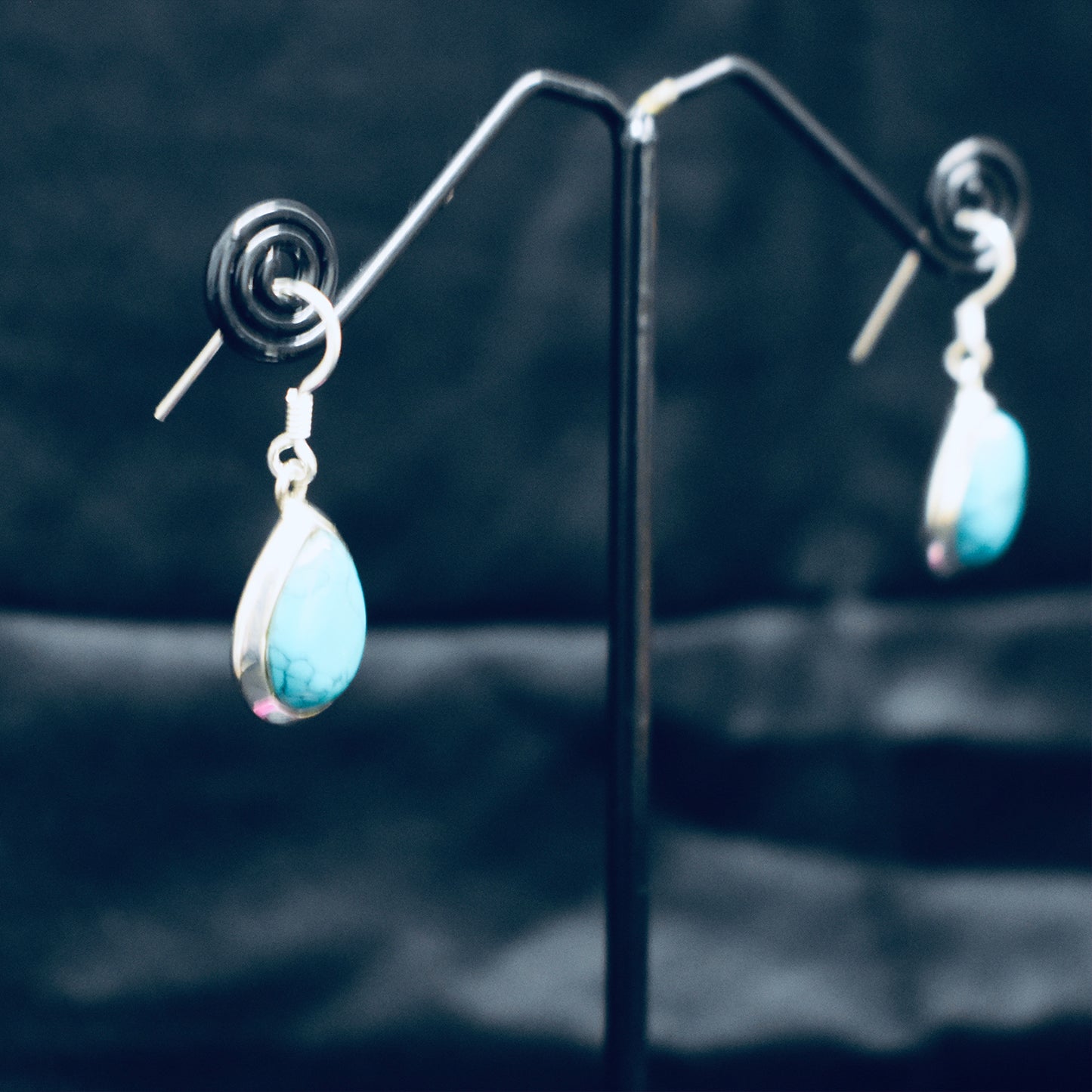 Ganesha Handicrafts, Plain Tear Drop Earrings, Tear Drop Earrings, Plain Earrings, Women's Trending Earrings, Women's Model Drop Earrings, New Model Drop Earrings, Women's Modern Earrings, Stylish Earring for Women's.