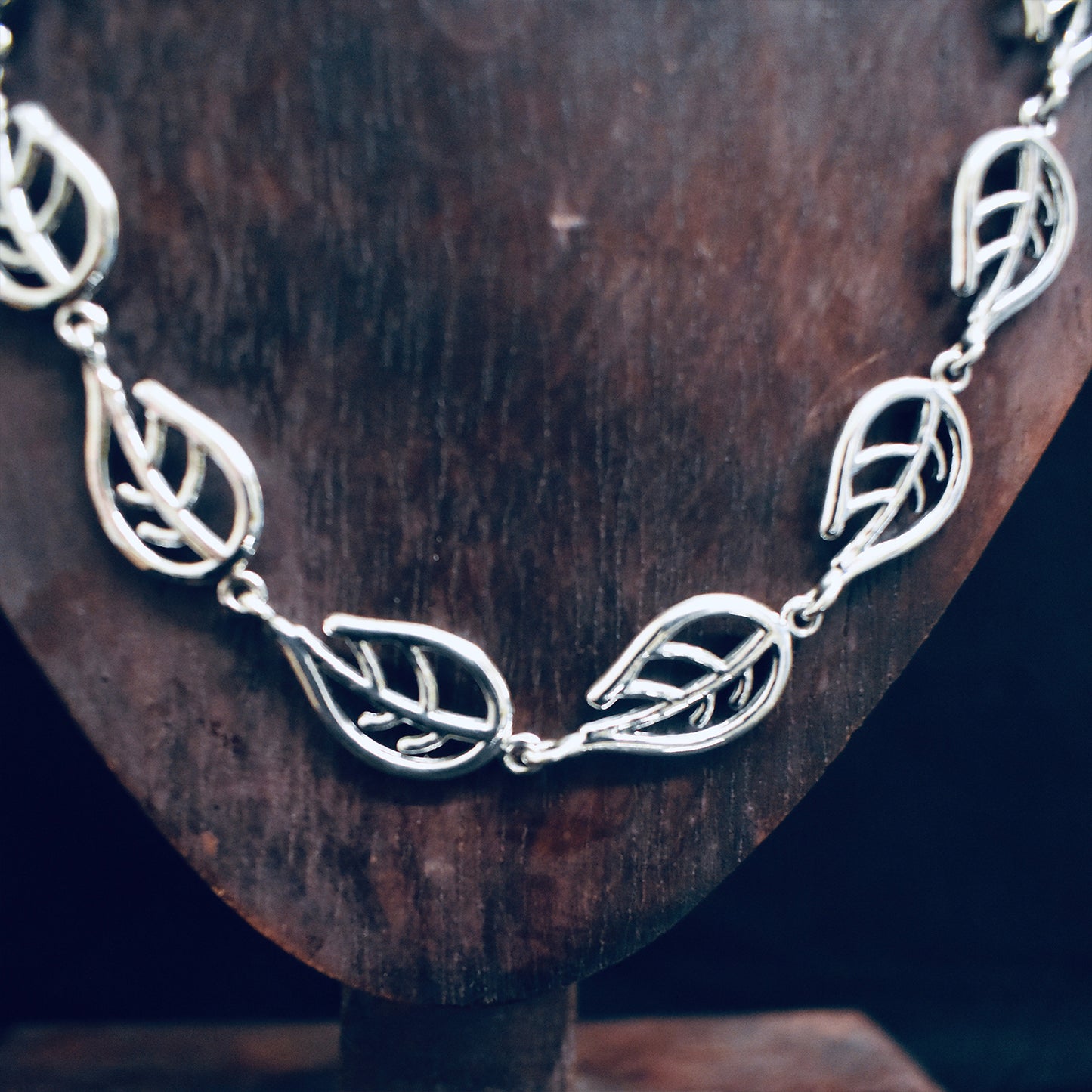 Ganesha Handicrafts, Solid Chunky Leaf Necklace, Necklace, Women's Trending Necklace, New one Modern Necklace, Stylish Women's Necklace.