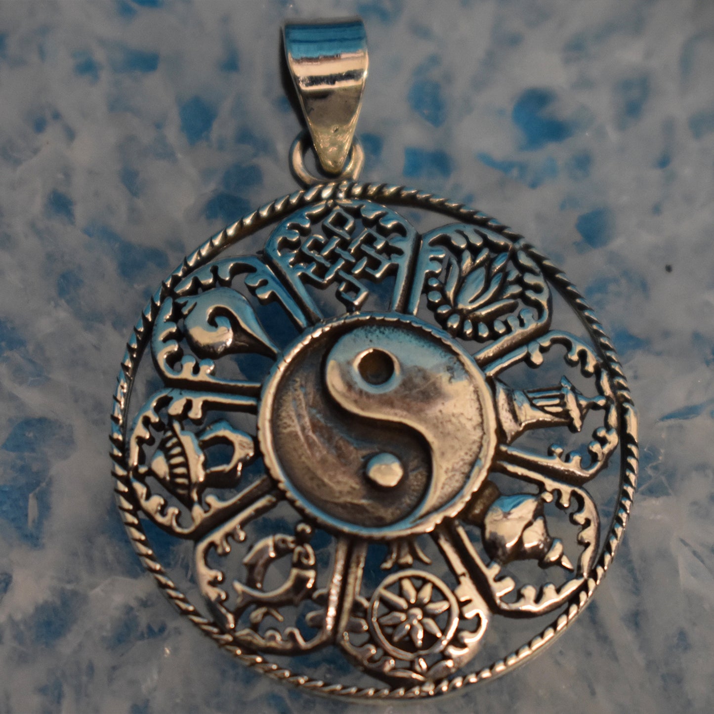 Ganesha Handicrafts, Sterling Silver Yin and Yang Pendant (925), Sterling Silver Pendant, Womens Trending Pendant, Womenss Modern Pendant, Silver Yin and Yang Pendant, 925-Silver Pendant.