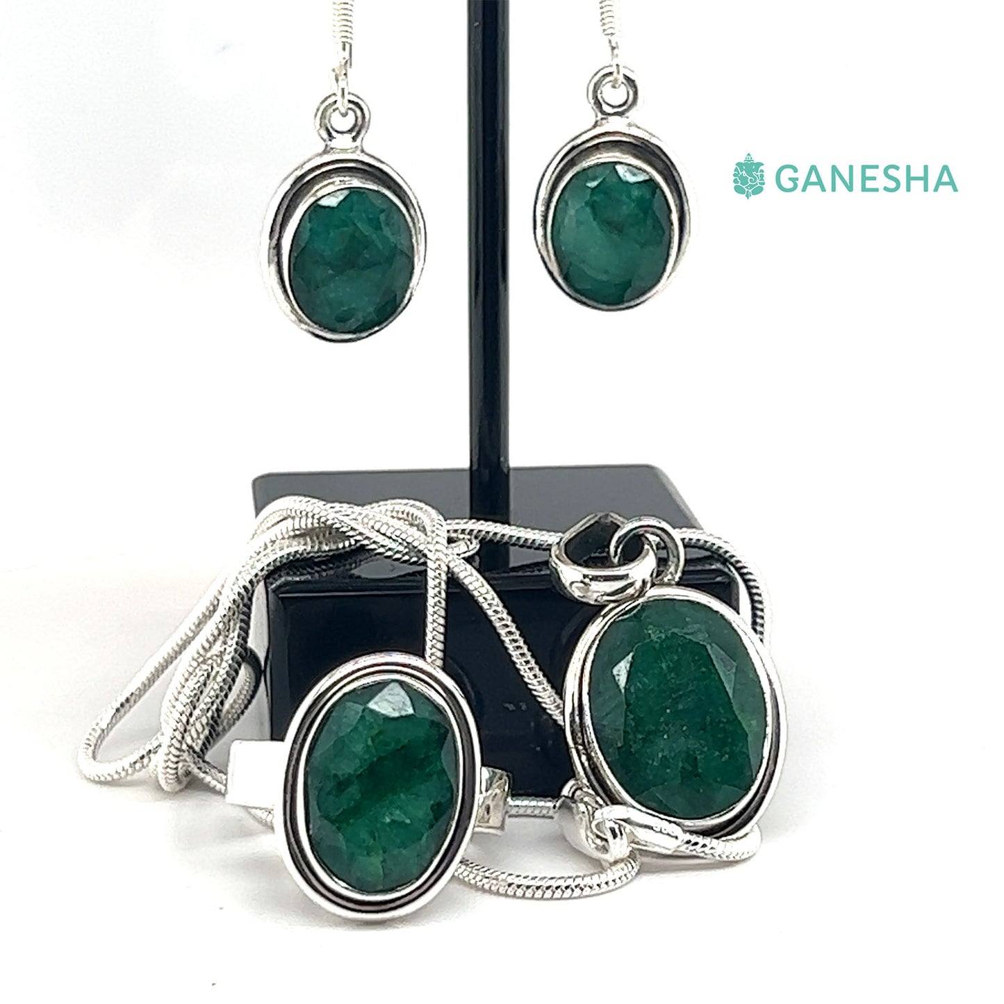 Ganesha Handicrafts, Emerald - 925 Sterling Silver Jewellery Gift Set With Free Chain, 925 Sterling Silver Jewellery Gift Set With Free Chain, Womens stylized Jewellery and Chain, Green Colour Emerald Silver Jewellery.