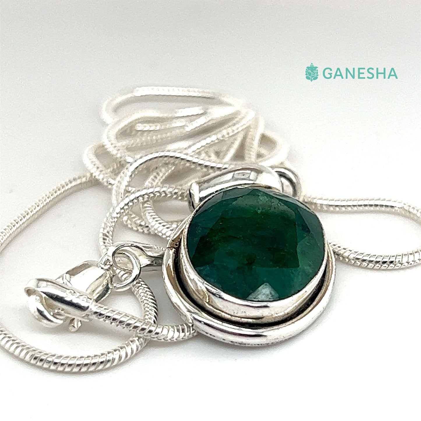 Ganesha Handicrafts, Emerald - 925 Sterling Silver Jewellery Gift Set With Free Chain, 925 Sterling Silver Jewellery Gift Set With Free Chain, Womens stylized Jewellery and Chain, Green Colour Emerald Silver Jewellery.