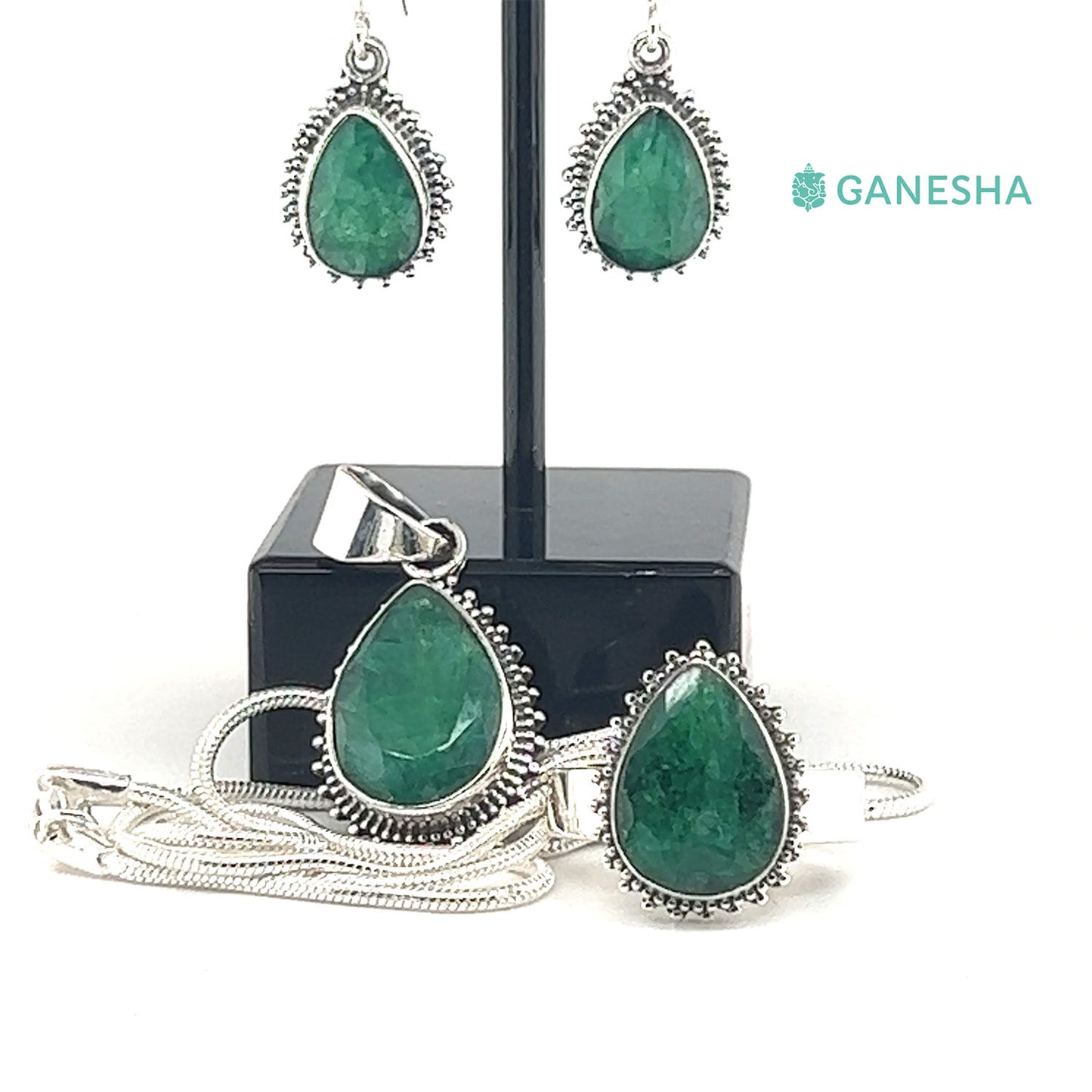 Ganesha Handicrafts, Emerald - 925 Sterling Silver Jewellery Gift Set With Free Chain, 925 Sterling Silver Jewellery Gift Set With Free Chain, Womens stylized Jewellery and Chain, Green Colour Emerald Silver Jewellery.
